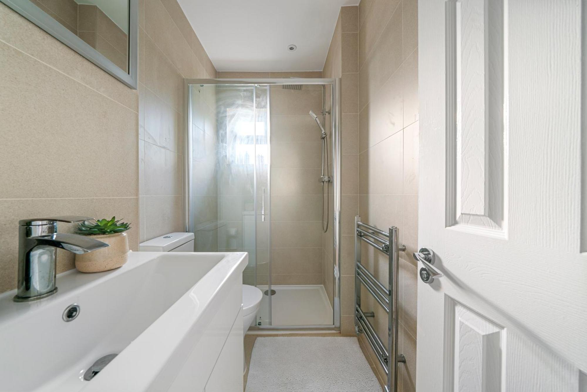 2 Bed Luxury Parking And Garden - Close To Heathrow Apartamento Londres