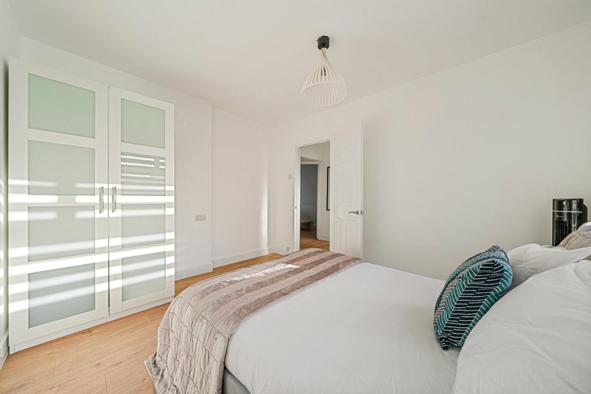 2 Bed Luxury Parking And Garden - Close To Heathrow * Londres