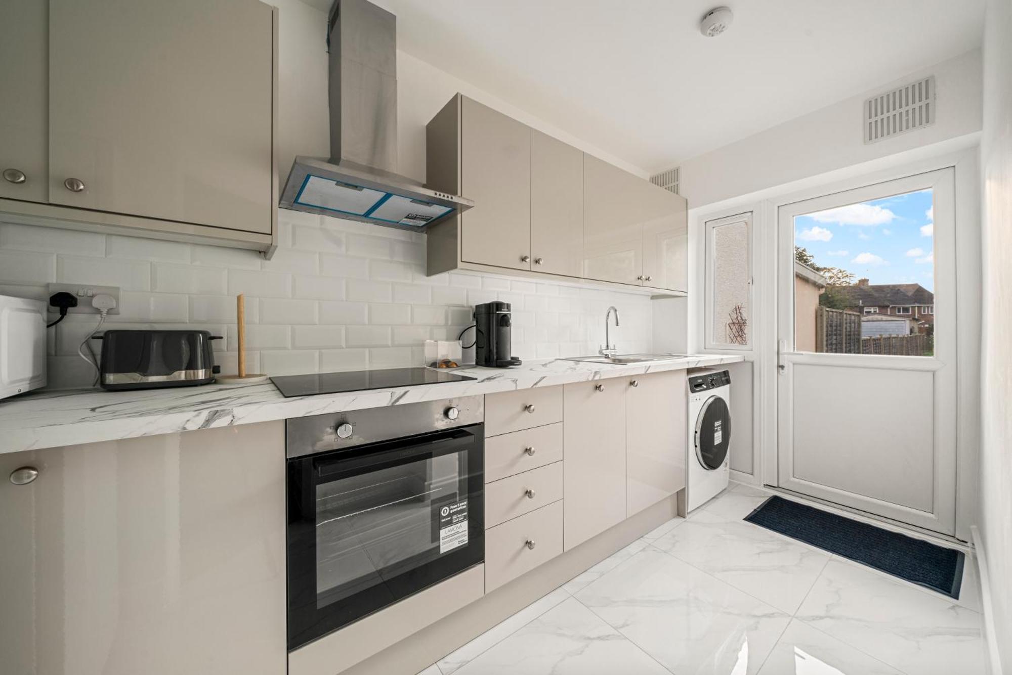 2 Bed Luxury Parking And Garden - Close To Heathrow Apartamento Londres